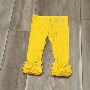 EUC Sew Sassy Boutique Girls Size 10 Yellow Ruffle Capri Leggings